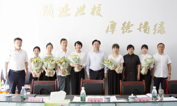 市城市管理局黨組書記、局長李春奎赴市園林技校看望慰問一線教職工